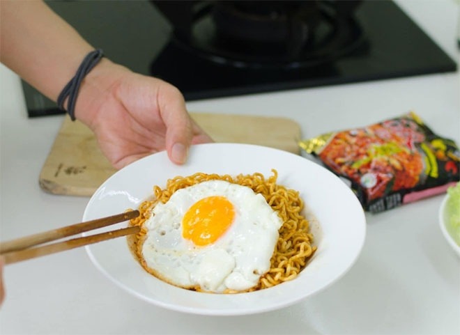 mì cay Nissin 